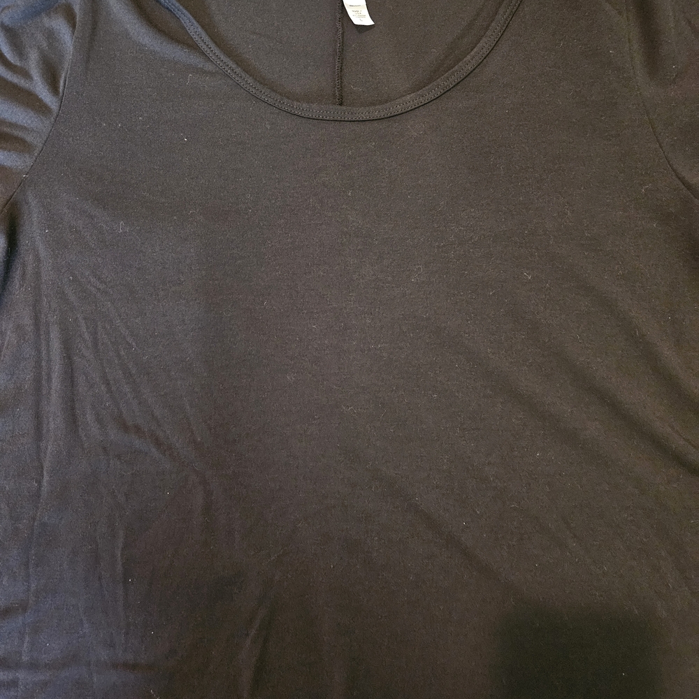 LuLaRoe Perfect-T Solid Black Fitted Short Sleeve Tee